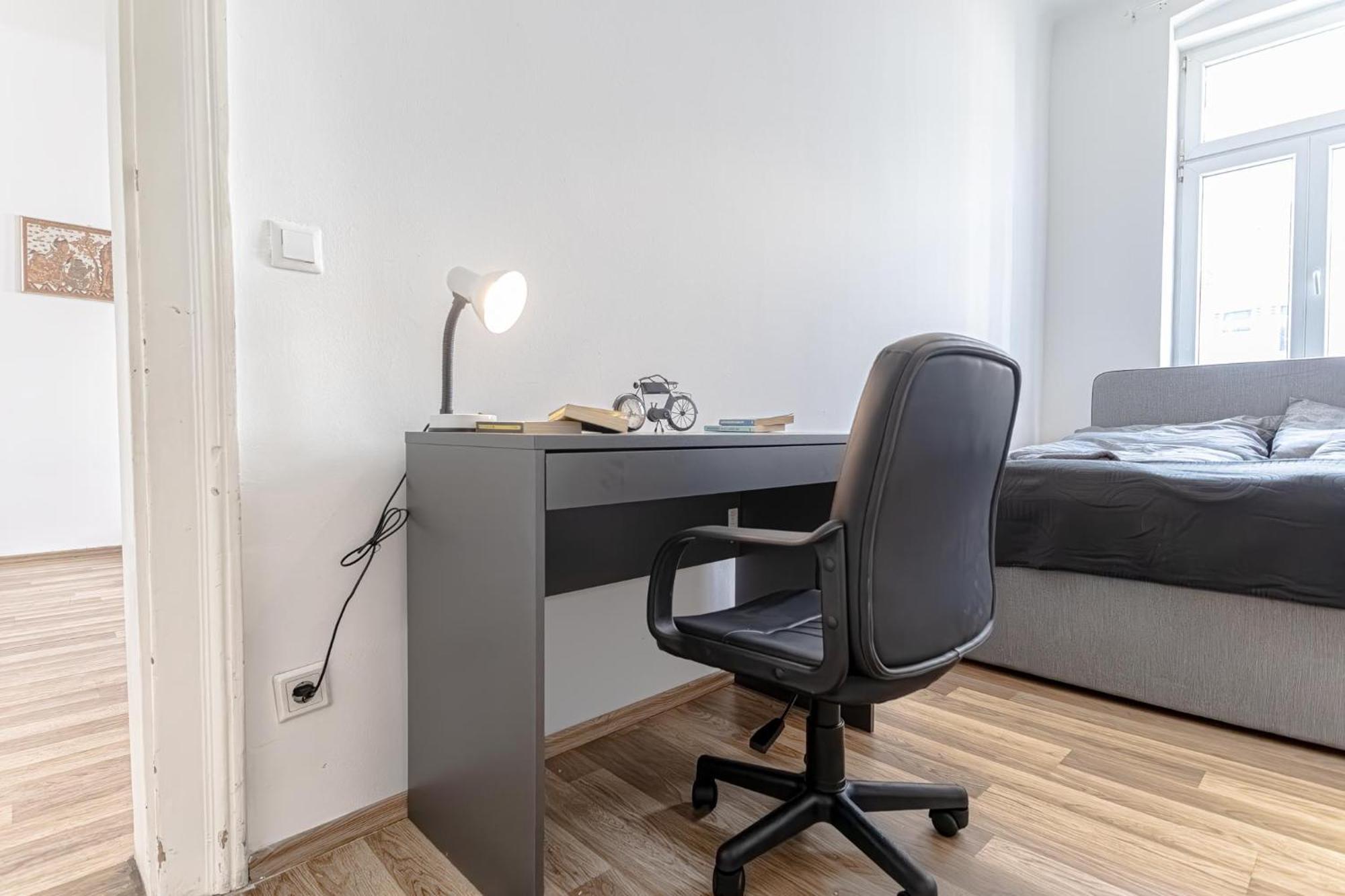 Explore Vienna 2Br And 1Lr Retreat Near Westbahnhof Ngoại thất bức ảnh
